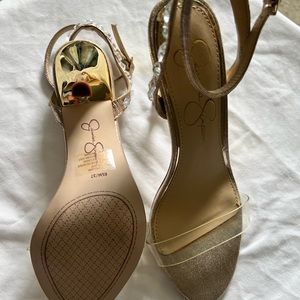 Jessica Simpson good and clear heels